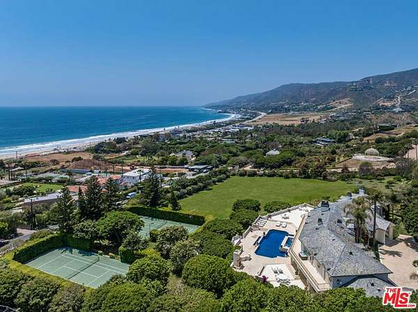 4.87 Acres of Residential Land with Home for Sale in Malibu, California