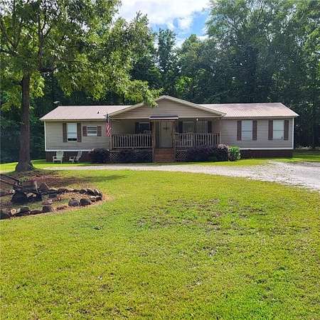 4.26 Acres of Residential Land with Home for Sale in Lanett, Alabama