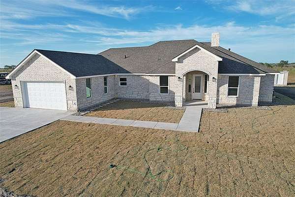 7.23 Acres of Residential Land with Home for Sale in Robstown, Texas