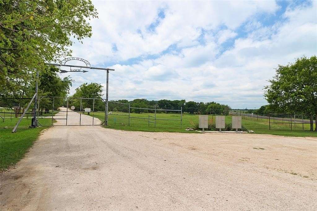 10 Acres of Recreational Land for Sale in Meridian, Texas