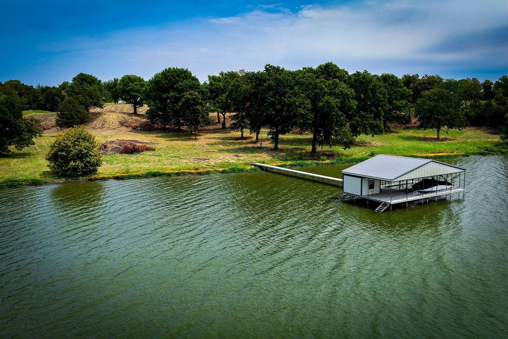 2.59 Acres of Land for Sale in Lone Oak, Texas