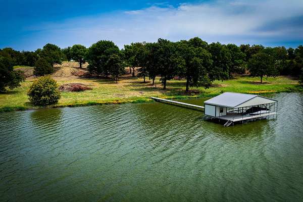 2.59 Acres of Land for Sale in Lone Oak, Texas