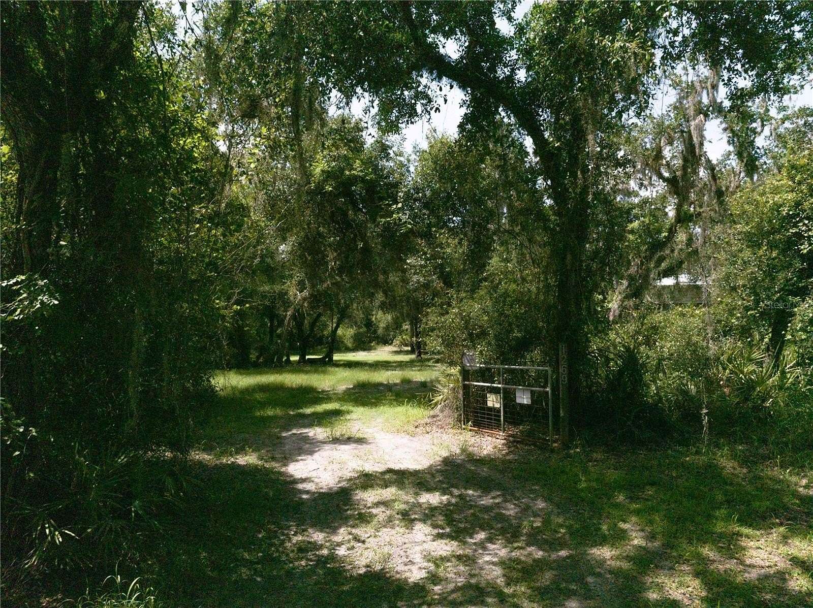 2 Acres of Residential Land for Sale in Arcadia, Florida