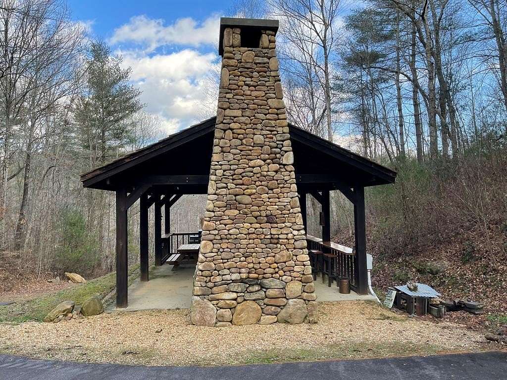 1 Acre of Land for Sale in Brasstown, North Carolina