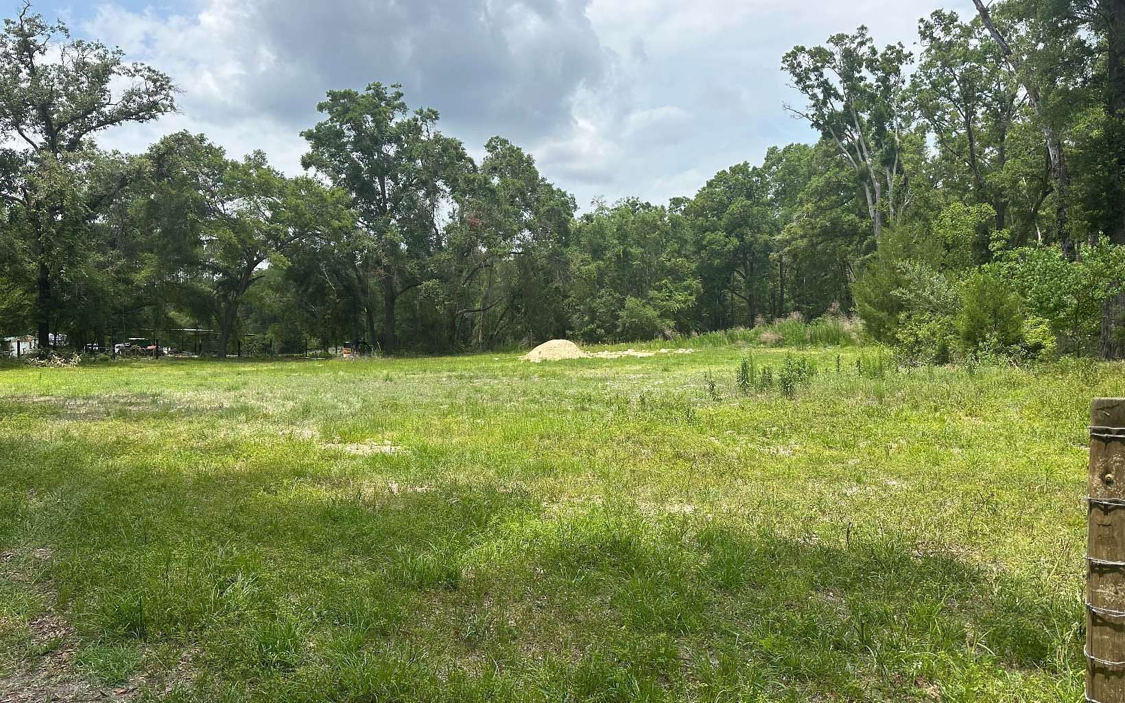 1 Acre of Residential Land for Sale in High Springs, Florida