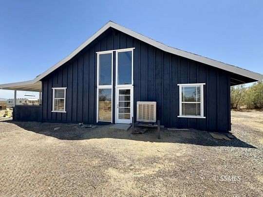 5 Acres of Residential Land with Home for Sale in Inyokern, California