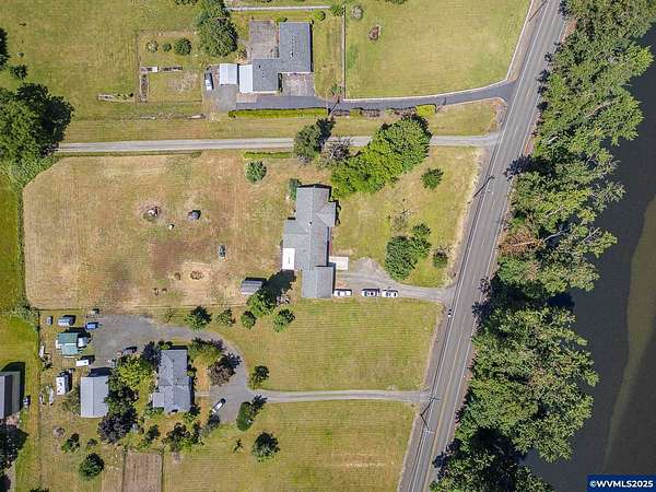 2 Acres of Residential Land with Home for Sale in Lebanon, Oregon