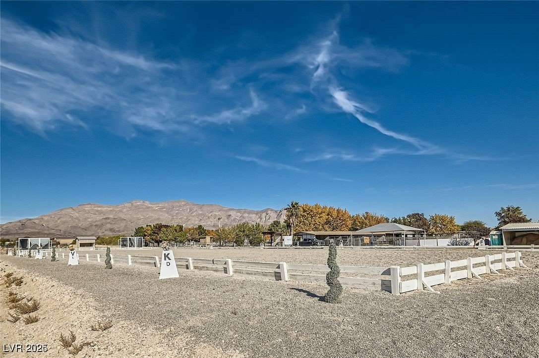 5 Acres of Land for Sale in Las Vegas, Nevada
