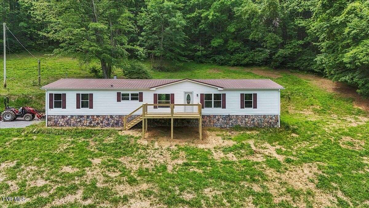 2.74 Acres of Residential Land with Home for Sale in Abingdon, Virginia