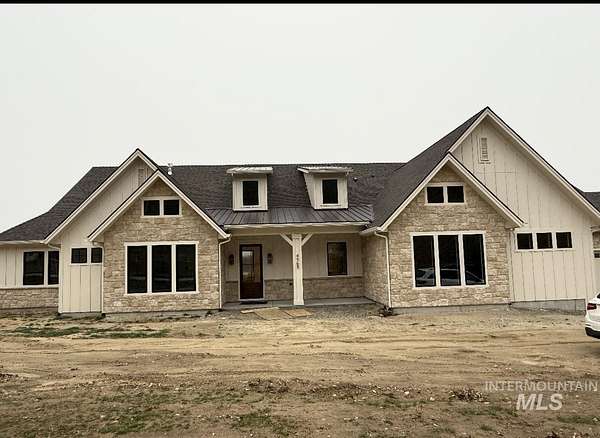 4.73 Acres of Residential Land with Home for Sale in Emmett, Idaho