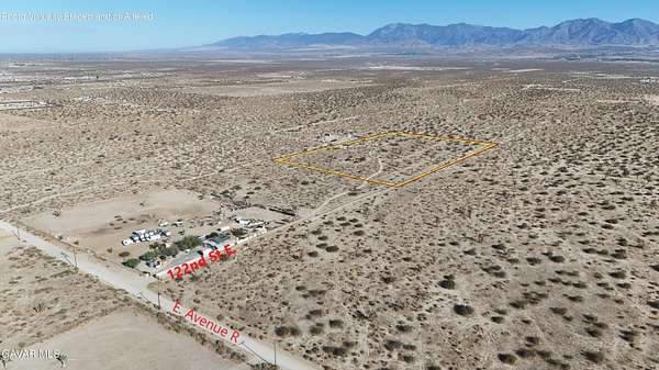 10.7 Acres of Land for Sale in Littlerock, California