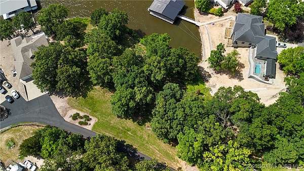 0.89 Acres of Residential Land for Sale in Sunrise Beach, Missouri