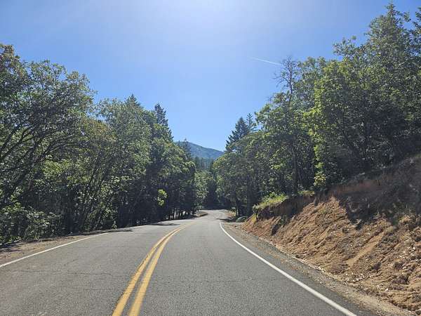 2.5 Acres of Residential Land for Sale in Grants Pass, Oregon