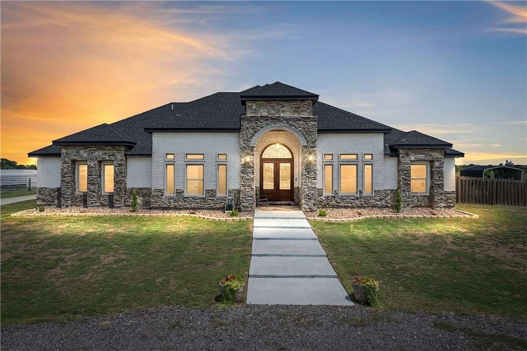 5.48 Acres of Residential Land with Home for Sale in Odem, Texas