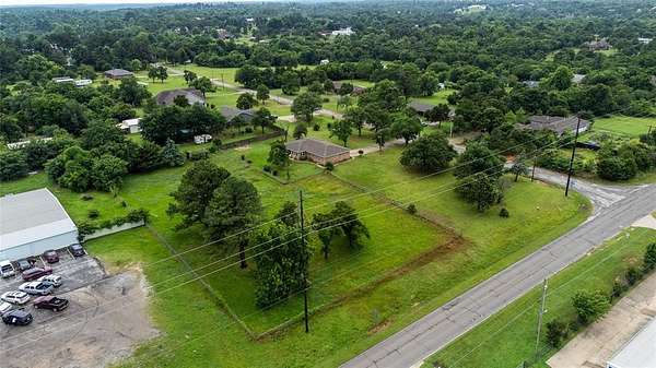 2 Acres of Residential Land with Home for Sale in Choctaw, Oklahoma