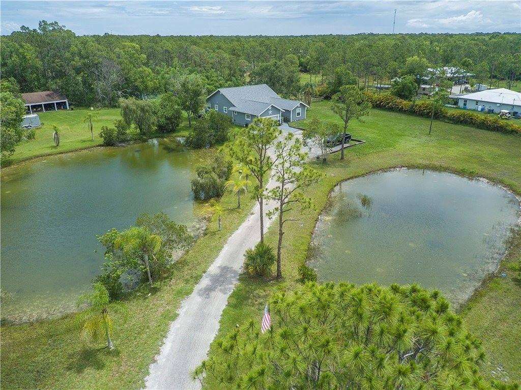 5 Acres of Residential Land with Home for Sale in Fellsmere, Florida