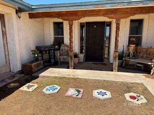 2 Acres of Residential Land with Home for Sale in Duncan, Arizona