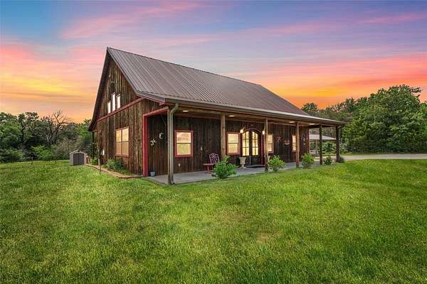 47 Acres of Agricultural Land with Home for Sale in Groesbeck, Texas