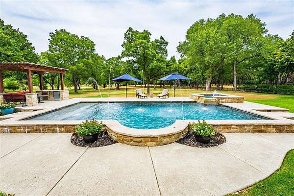 5.16 Acres of Residential Land with Home for Sale in Colleyville, Texas