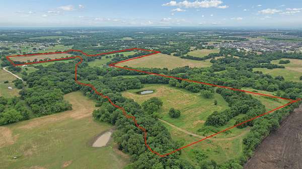 31.5 Acres of Agricultural & Residential Land for Sale in McKinney, Texas