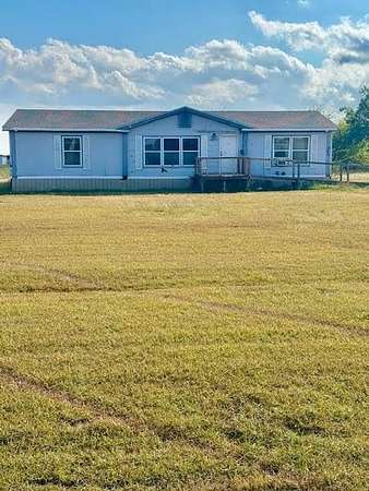 2.5 Acres of Residential Land with Home for Sale in Justin, Texas