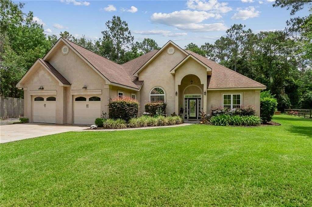 6.38 Acres of Land with Home for Sale in Brunswick, Georgia