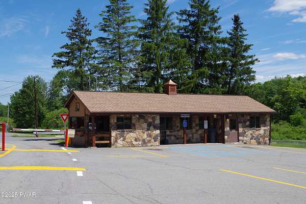 0.36 Acres of Residential Land for Sale in Lake Ariel, Pennsylvania