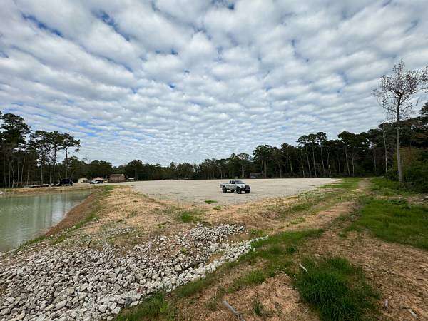 6.9 Acres of Commercial Land for Lease in Conroe, Texas