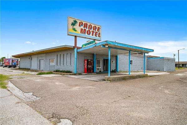 4.7 Acres of Improved Mixed-Use Land for Sale in Corpus Christi, Texas
