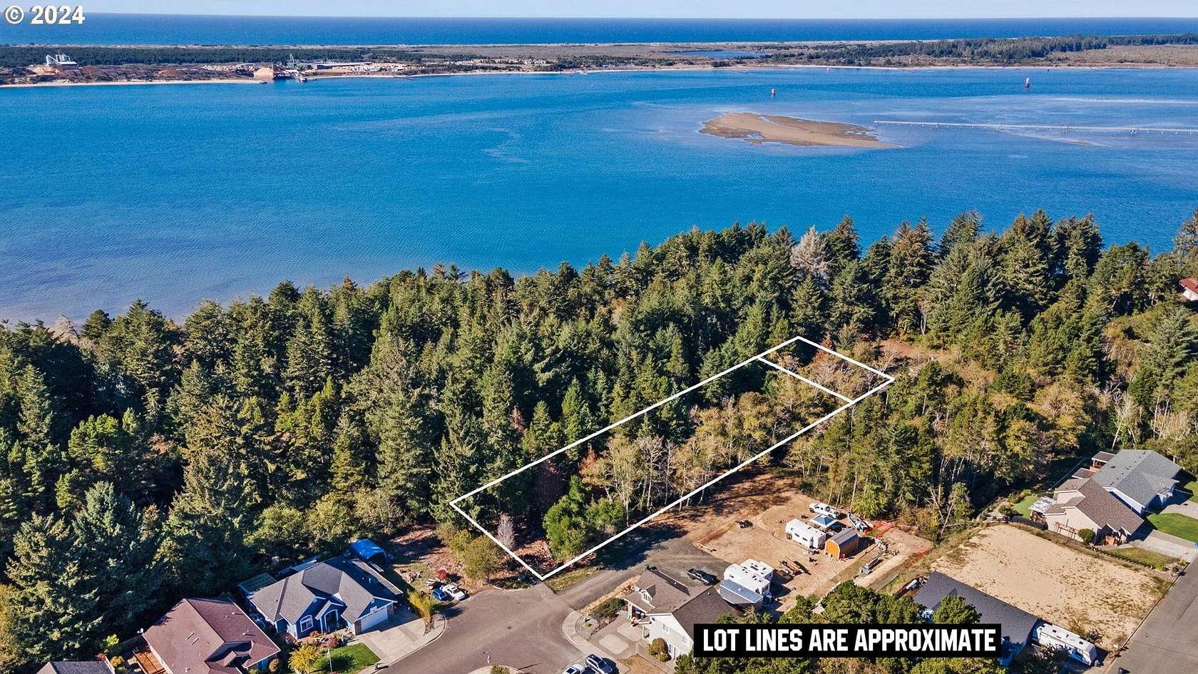 0.92 Acres of Residential Land for Sale in Coos Bay, Oregon