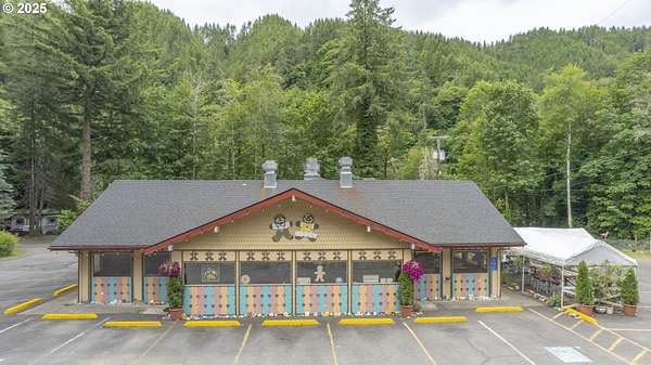 3 Acres of Improved Commercial Land for Sale in Mapleton, Oregon