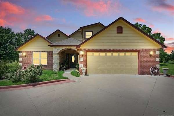 10 Acres of Land with Home for Sale in Mounds, Oklahoma