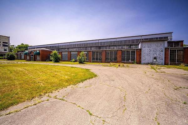 7.73 Acres of Commercial Land for Lease in Elmwood Place, Ohio