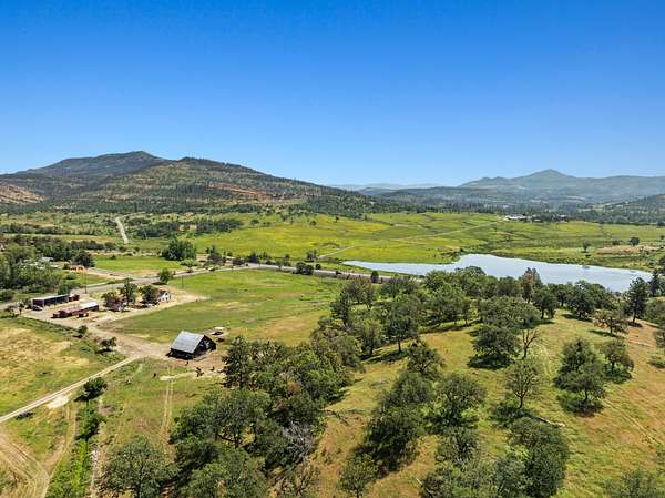 125 Acres of Agricultural Land with Home for Sale in Eagle Point, Oregon