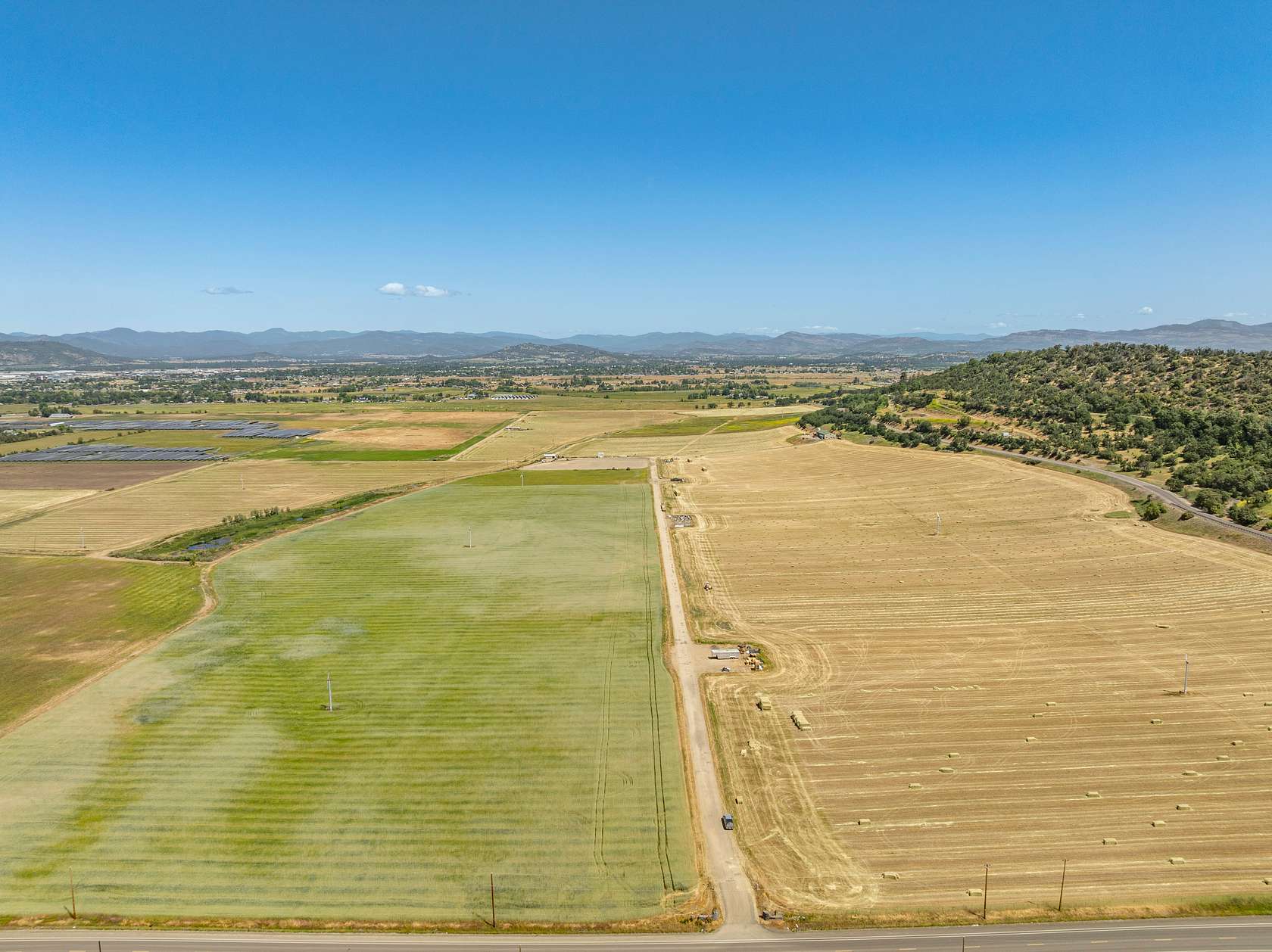 302 Acres of Land for Sale in Medford, Oregon
