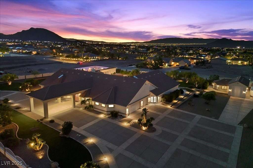 2.2 Acres of Land with Home for Sale in Henderson, Nevada