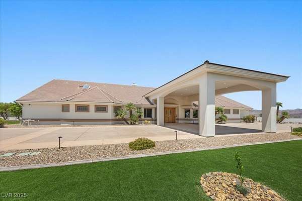 2.2 Acres of Land with Home for Sale in Henderson, Nevada
