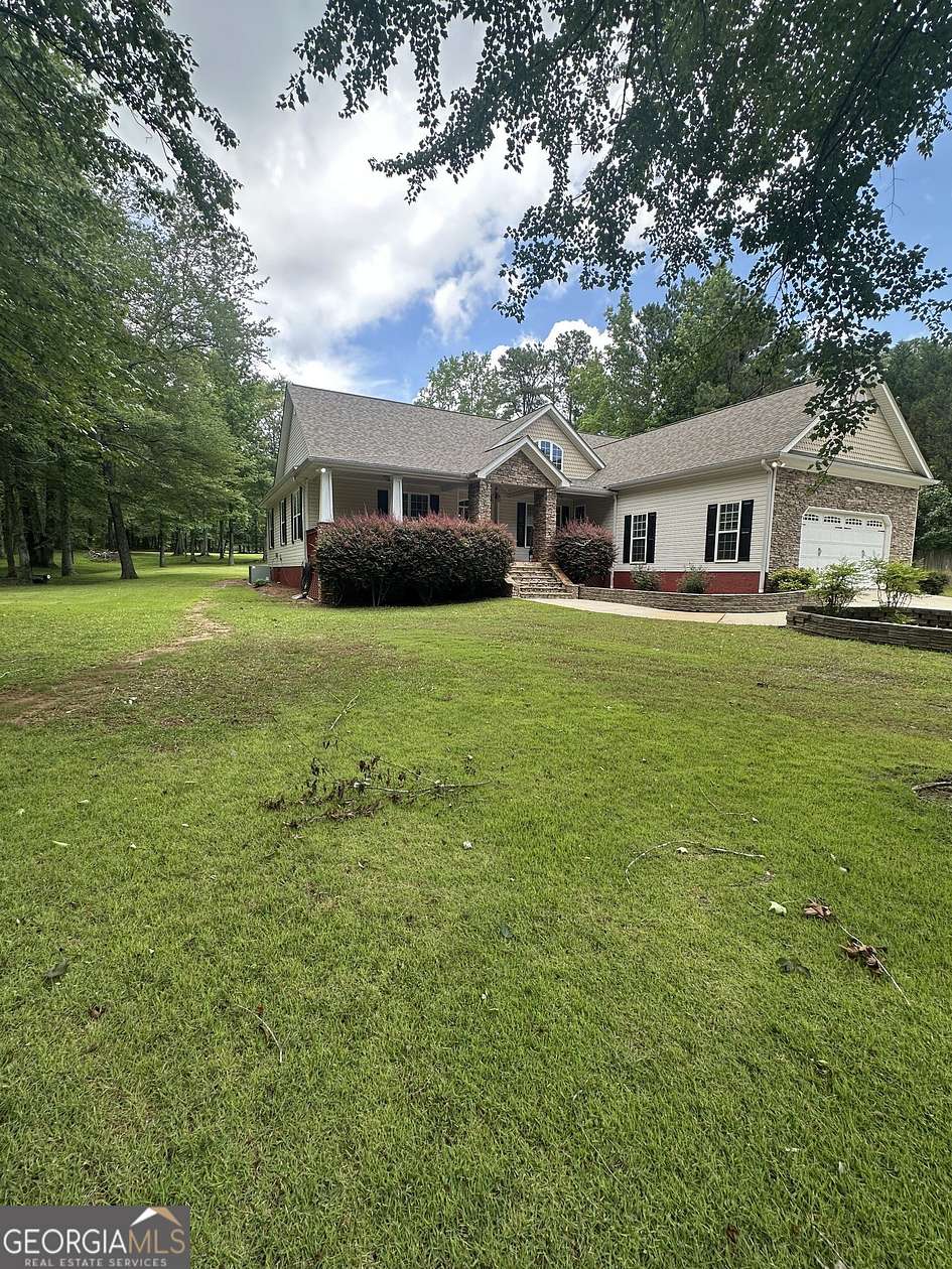 1.77 Acres of Residential Land with Home for Sale in Newnan, Georgia