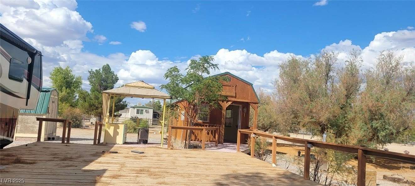 1.1 Acres of Residential Land with Home for Sale in Pahrump, Nevada