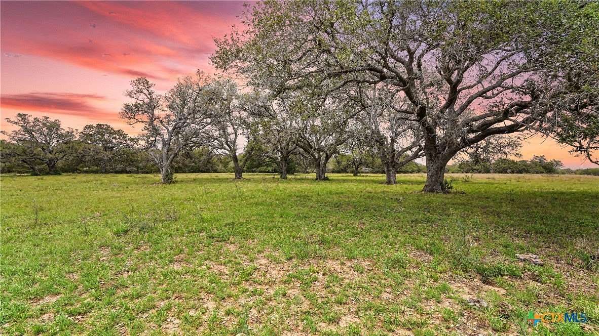 18 Acres of Land for Sale in Hallettsville, Texas