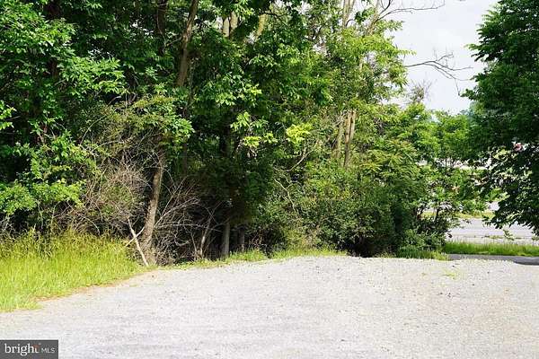 1.25 Acres of Residential Land for Sale in Martinsburg, West Virginia