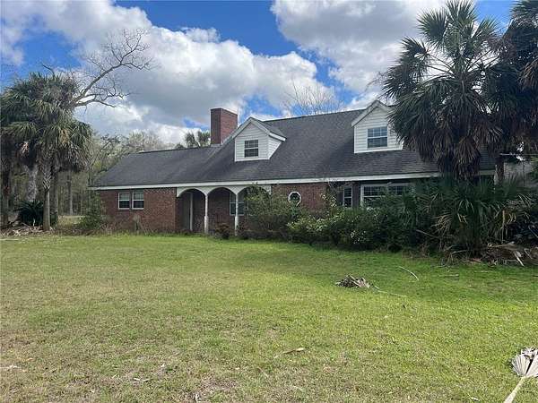 19.7 Acres of Land with Home for Sale in Branford, Florida