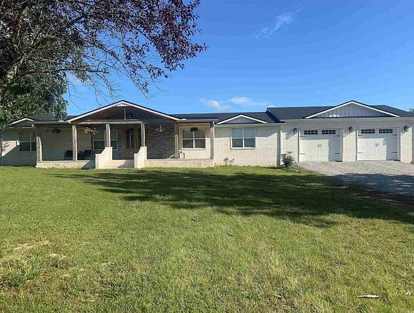 2 Acres of Residential Land with Home for Sale in Mount Vernon, Arkansas