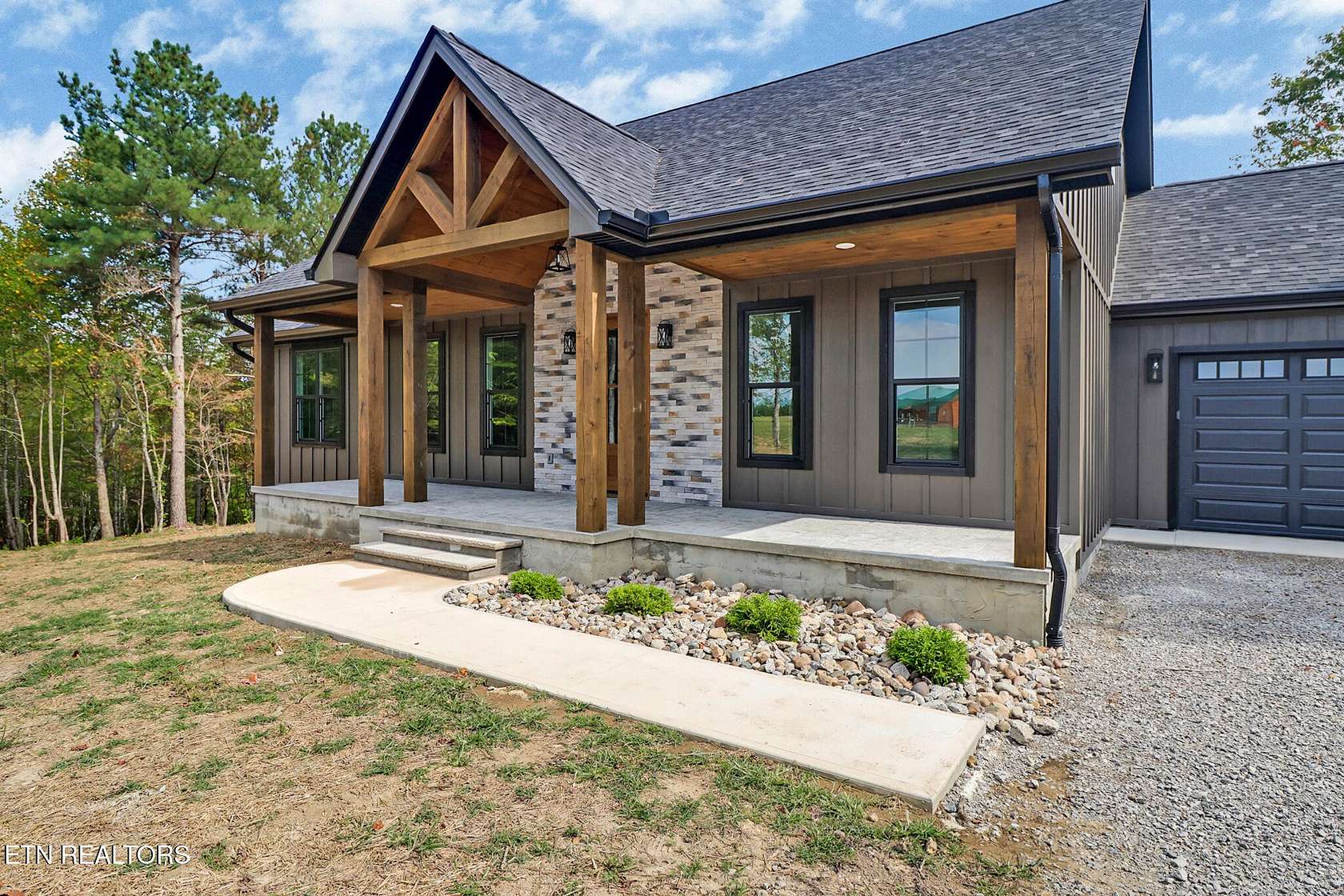 7.74 Acres of Residential Land with Home for Sale in Jamestown, Tennessee