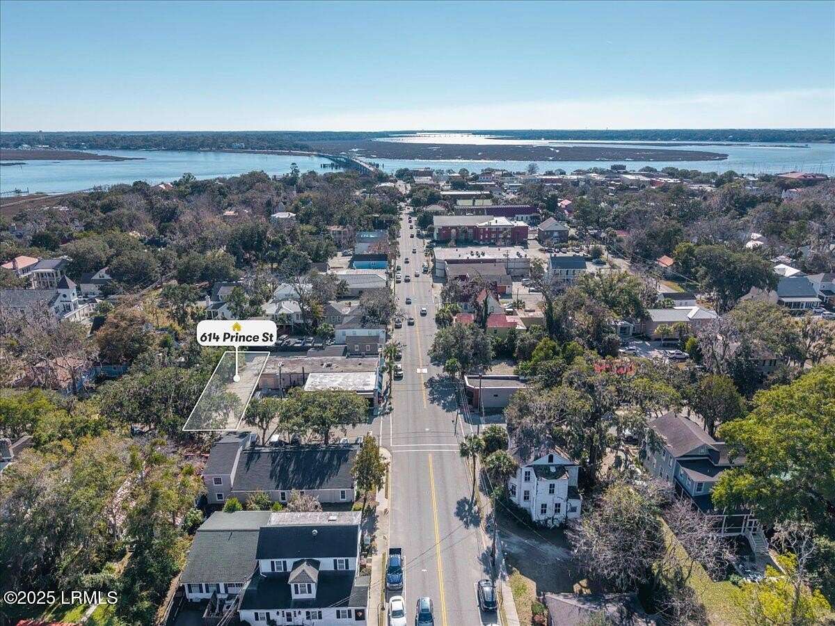 0.09 Acres of Mixed-Use Land for Sale in Beaufort, South Carolina