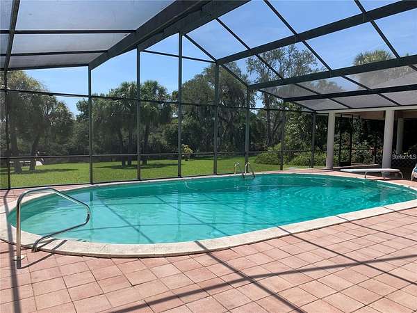 1.69 Acres of Residential Land with Home for Lease in Sarasota, Florida