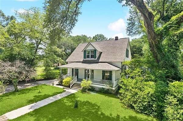 2.8 Acres of Residential Land with Home for Sale in Ponchatoula, Louisiana