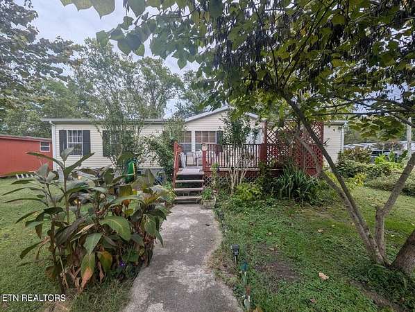 3 Acres of Residential Land with Home for Sale in Middlesboro, Kentucky