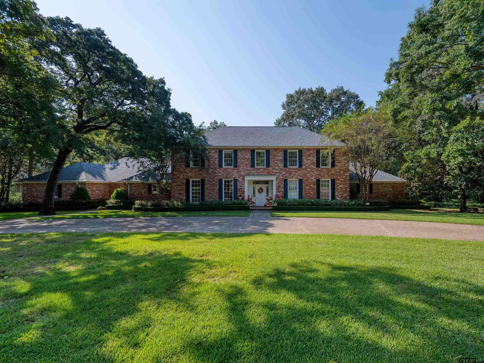 3 Acres of Residential Land with Home for Sale in Tyler, Texas