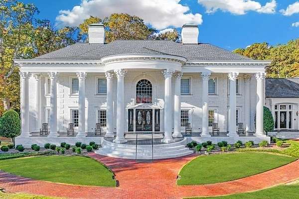 13 Acres of Land with Home for Lease in Grayson, Georgia